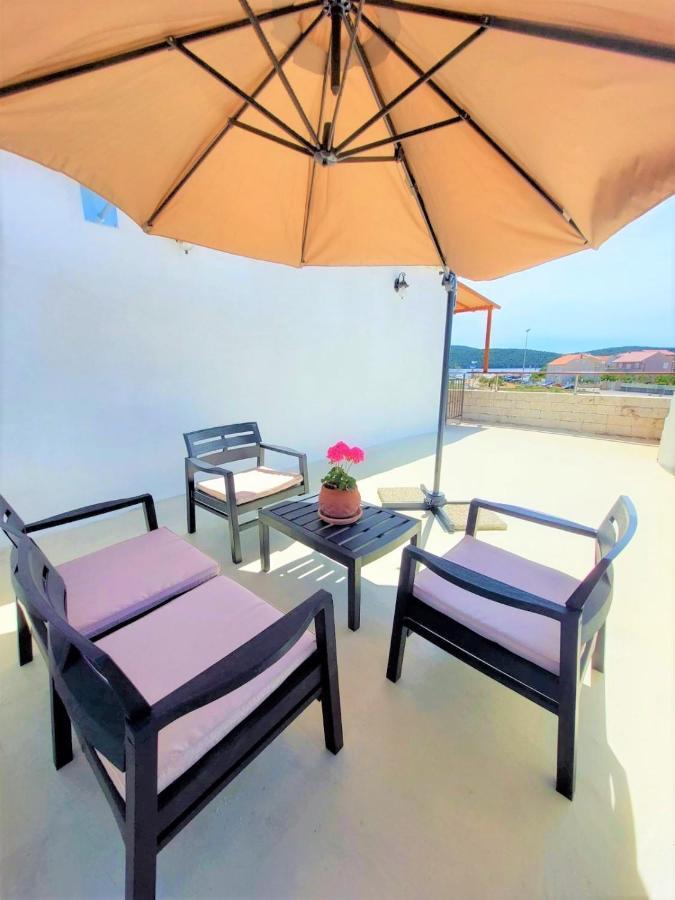 Holiday Home Matura Szybenik Zewnętrze zdjęcie